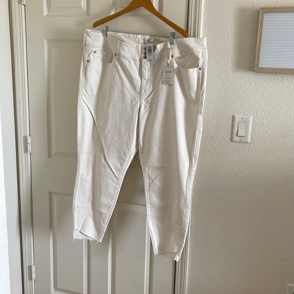 NWT sz24 torrid French Vanilla Jegging